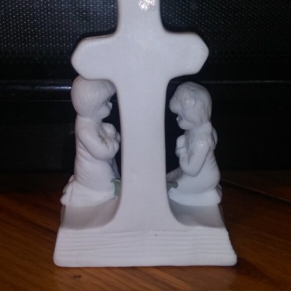 VTG Praying children kids Cross Crucifix Jesus EUC - Picture 6 of 9